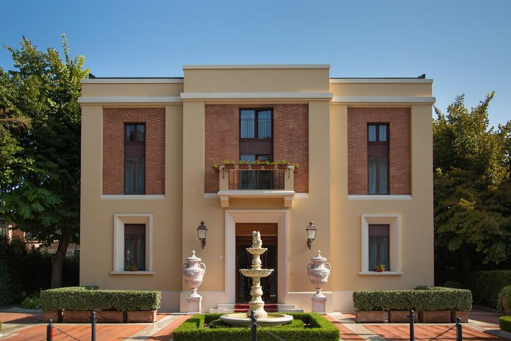 Hotel San Gregorio Πιέντσα Εξωτερικό φωτογραφία